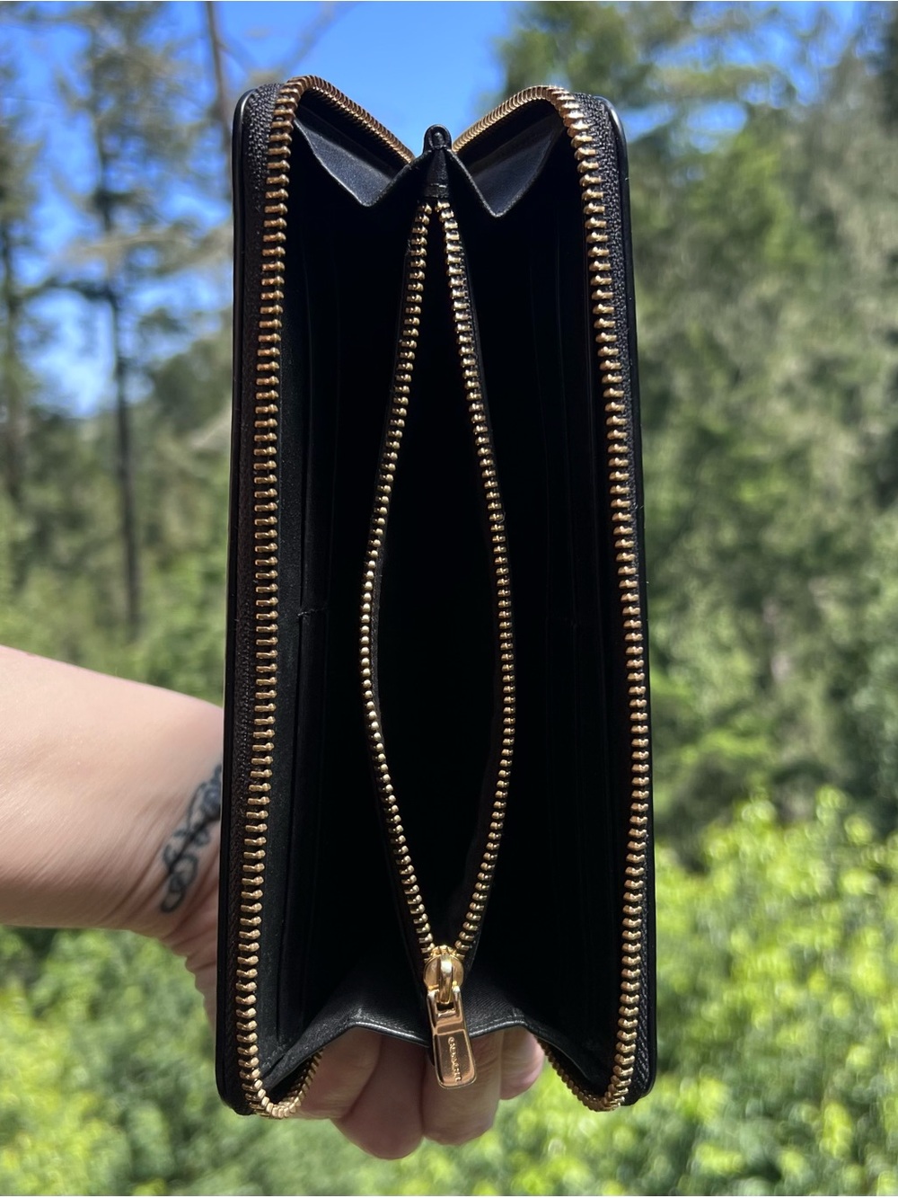 COACH Long Zip-Around Wallet Smooth Black Leather with Gold Hardware AUTHENTIC - Picture 5 of 11